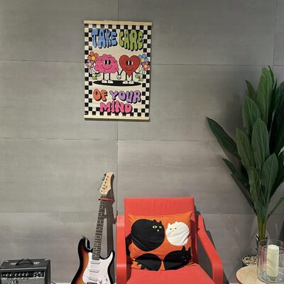 03-guitar-corner.jpg